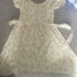 BRAND NEW! Small yellow dress for kids